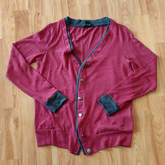 GUC button front cardigan - Picture 2 of 5